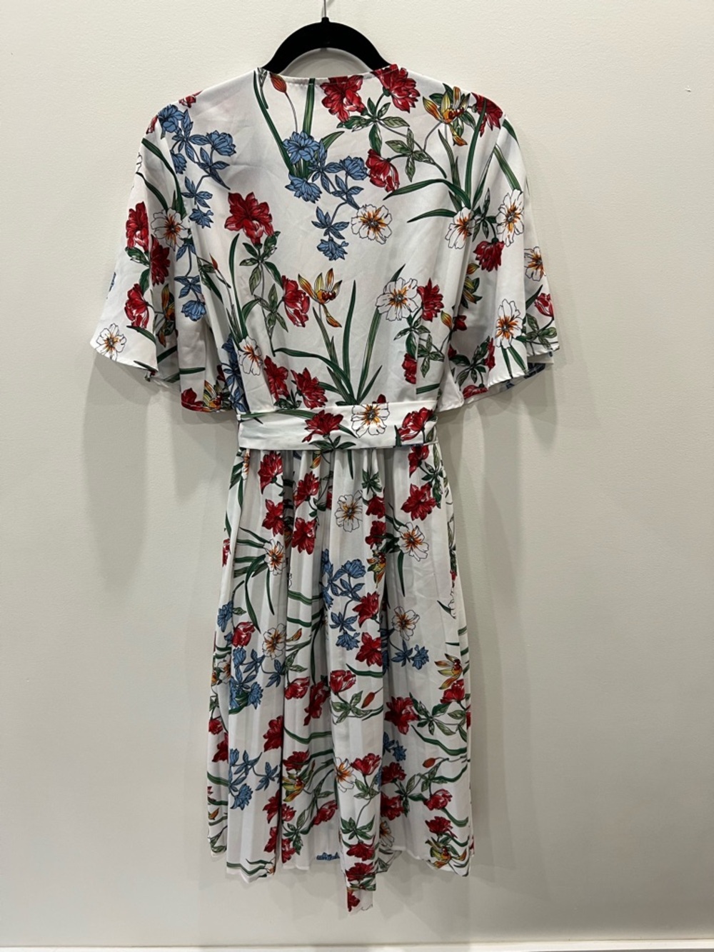 PrettyLittleThing White Floral Wrap Midi Dress with Red & Blue Blooms Size 12 - Picture 6 of 7